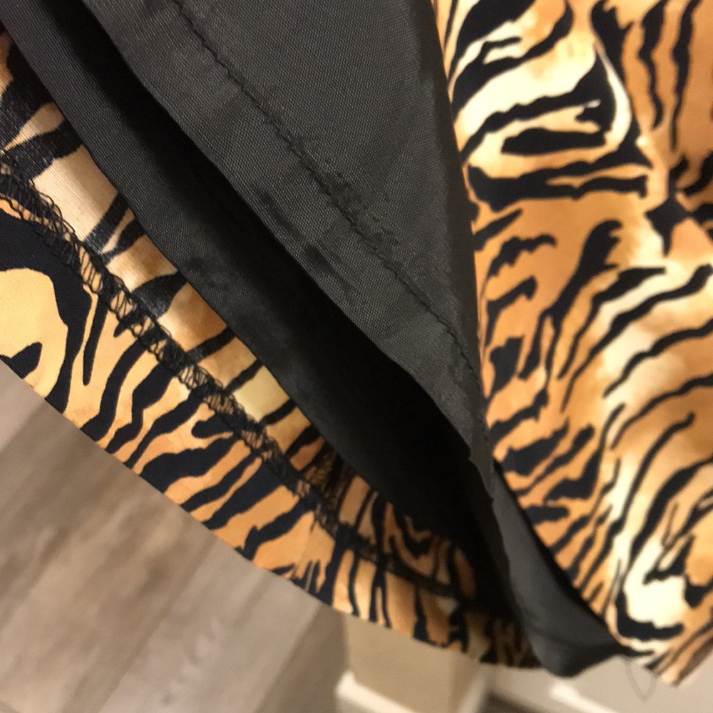 Vintage Rabbit Rabbit Rabbit Deigns tiger print dress - Picture 9 of 9